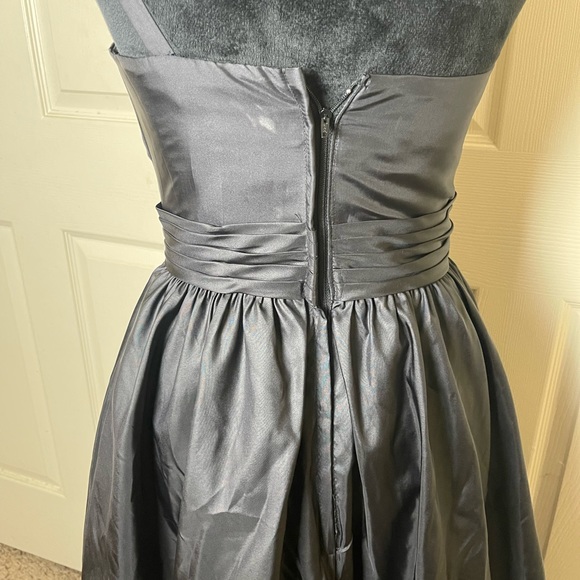 Mori Lee by Madeline Gardner One Shoulder Formal Dress Gown Size 5/6 - Picture 7 of 8